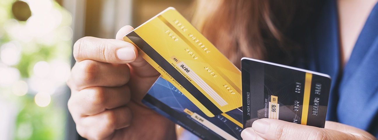 Отличие кредитной карты от дебетовой: основные аспекты и преимущества