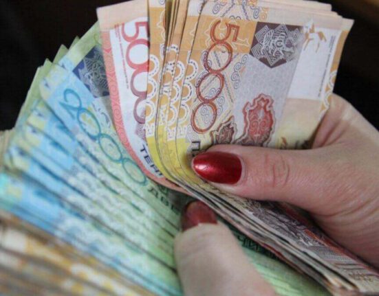 Каждый третий казахстанец работает вне пенсионной системы — в тени